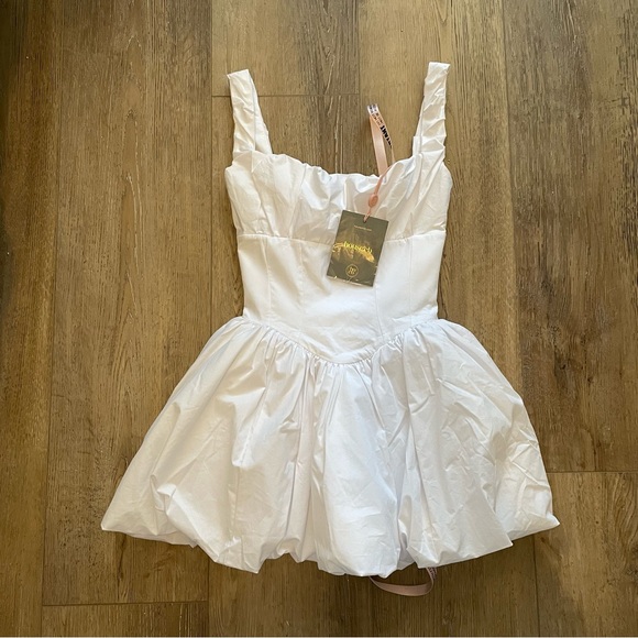 ✨SOLD✨ House of CB “Le Puff” Dress in White - Picture 5 of 9
